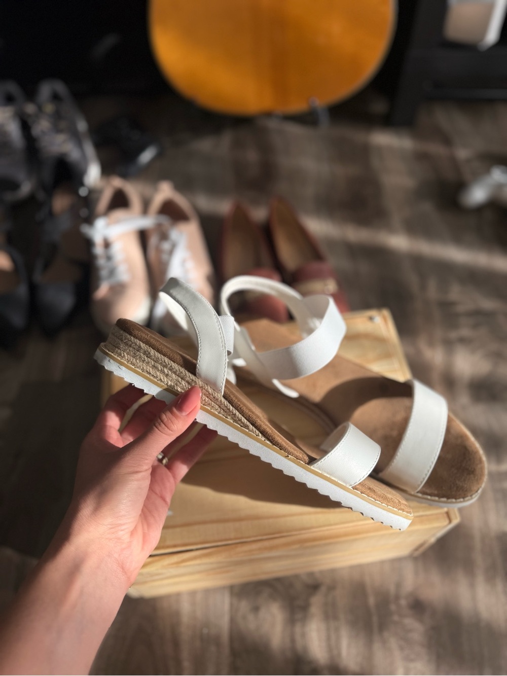 Dream Pairs White Strappy Sandals – Cushioned Footbed – Sz 10 / 40.5